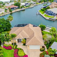The Seahorse House I Wide Views on Tip Lot Minutes from the Gulf