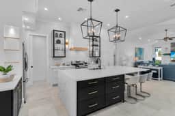 Island Time on Ivory I 4 Bed Waterfront Home - Image 5
