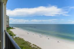 Charming 2 Bed South End Beachfront Condo at Popular Seawinds - Image 4
