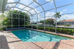 4 Bed Waterfront Retreat | Heated Pool - Image 4