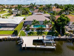 Stay & Play Waterfront 3 Bed on Marco Island - Image 2