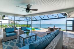 Waterfront 3/3 Home with Panoramic Bay Views! - Image 2
