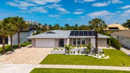 0.4 Mi Walk to Beach & Dining | Heated Pool - Image 2