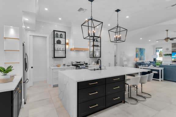 Island Time on Ivory I 4 Bed Waterfront Home - Image 5