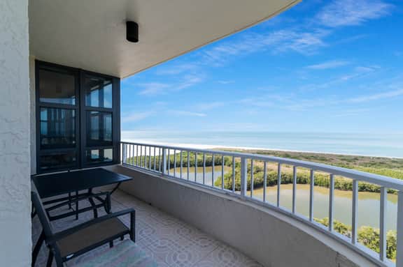 Stunning Beachfront Penthouse on 19th Floor I Desirable Front Unit - Image 3