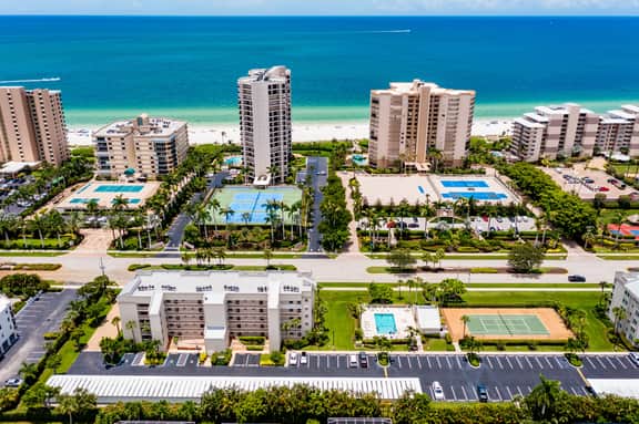 Luxurious Island 3 Bed Retreat I Walk to Beach - Image 2