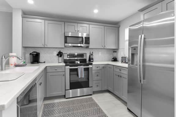 Completely Remodeled 2 Bed 2 Bath I Block Away From Free Beach Access - Image 3