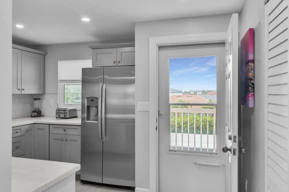 Completely Remodeled 2 Bed 2 Bath I Block Away From Free Beach Access - Image 2