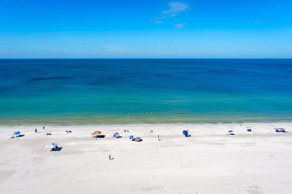 Charming 2 Bed South End Beachfront Condo at Popular Seawinds - Image 3