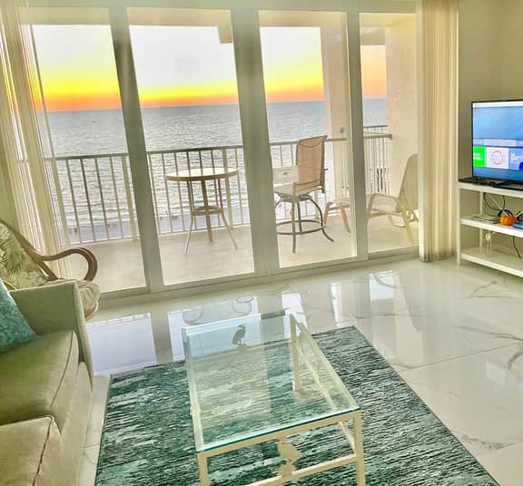 Renovated Beachfront Condo, Best Views on Marco Island!! - Image 3