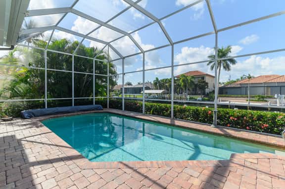 4 Bed Waterfront Retreat | Heated Pool - Image 4