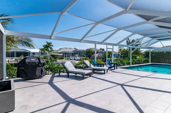 Waterfront Oasis Re-Done Throughout! 1 Mile From Winterberry Beach Access Pt - Image 2