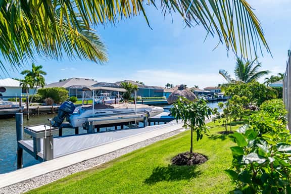 Waterfront Oasis Re-Done Throughout! 1 Mile From Winterberry Beach Access Pt - Image 5