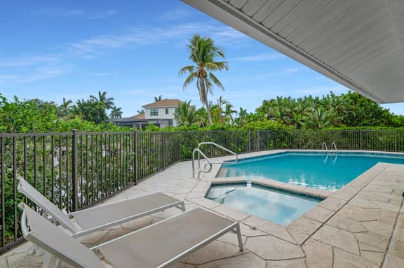 Recently Renovated Tigertail Beach Retreat - Image 4