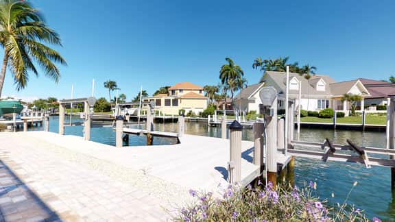 Luxury Rental Walkable To Beach With Wide Water Views I Pet Friendly - Image 5