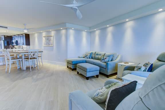 Top Choice Marco Island, Complete w/ $150k Renovation!!! - Image 4