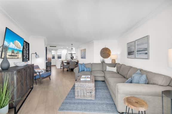 Renovated Beachfront Condo | Gulf Views - Image 3