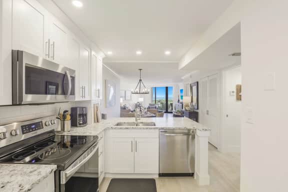 Renovated Beachfront Condo | Gulf Views - Image 5
