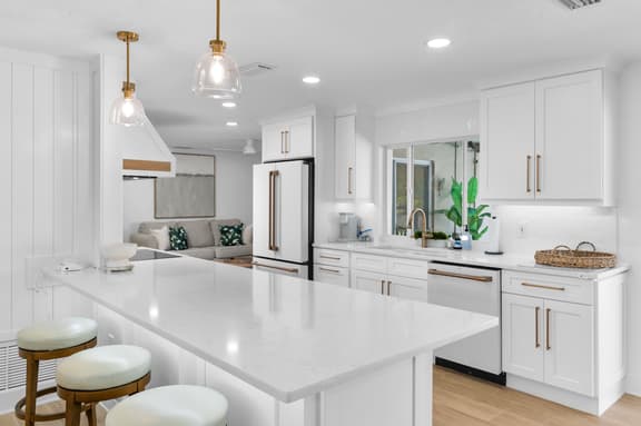 0.4 Mi Walk to Beach & Dining | Heated Pool - Image 1